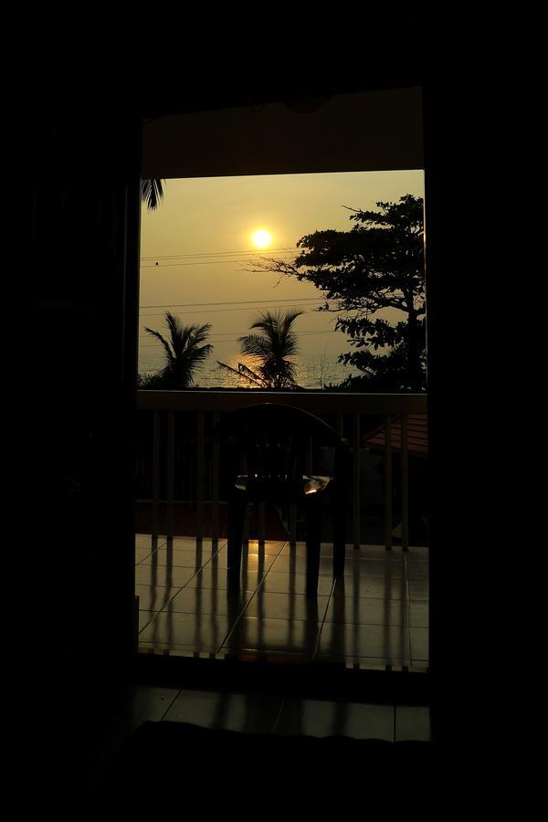 Sunset Beach Villa Cherai Kochi Exterior foto